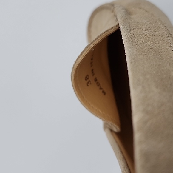 M. GEMI The Felize Tan Suede Driving Moccasins, size 38 - Picture 6 of 6